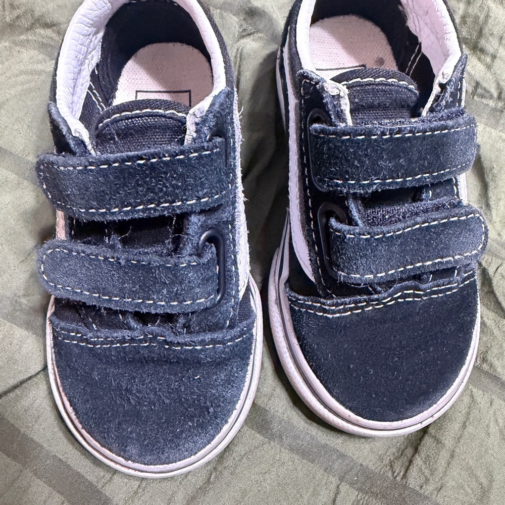 Kids black vans